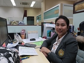 Think of English, think of a word,
“Professional”