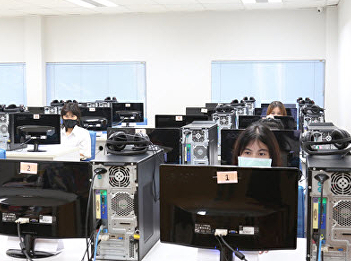 ILPC Organizes a Test Center for
SSRU-TEP for Undergraduate Students